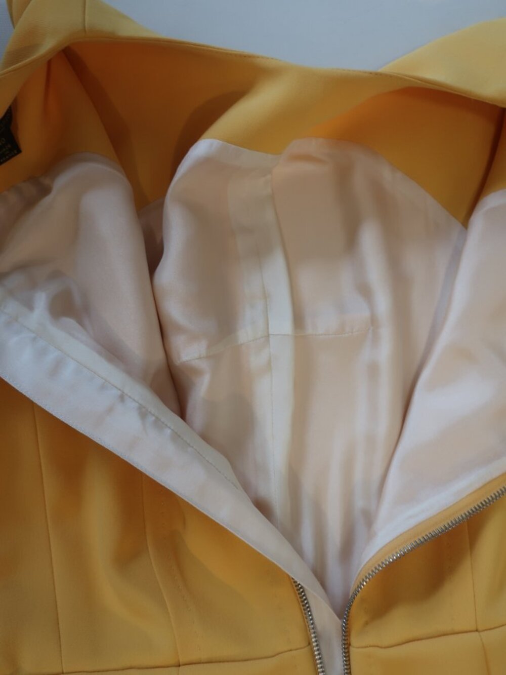 Authentic Louis Vuitton (Item-779 Marigold Yellow Sleeveless Pleat Dress 40 US/8 - Picture 15 of 16